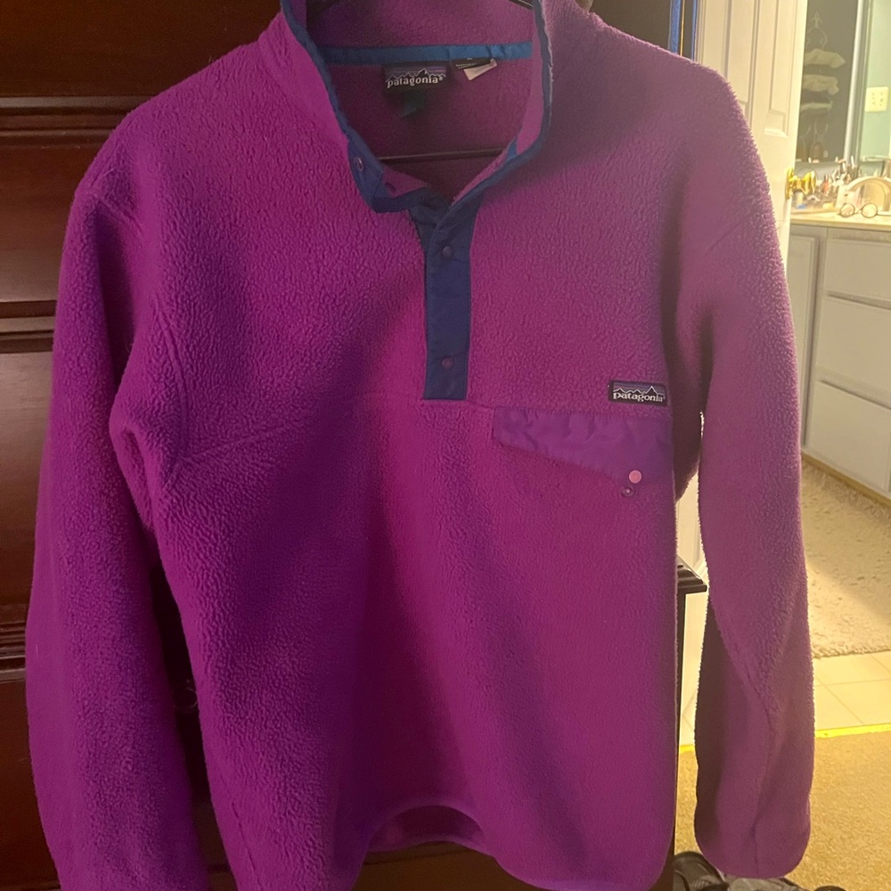 Patagonia (M). Purple with blue trim